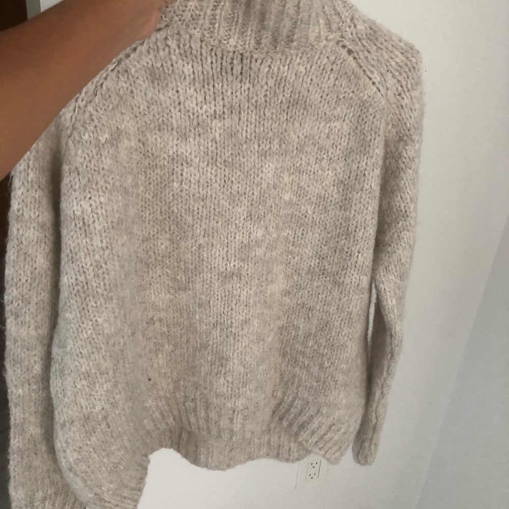 ZARA , M, sweater , Italian Yarn beige, cream, tan
